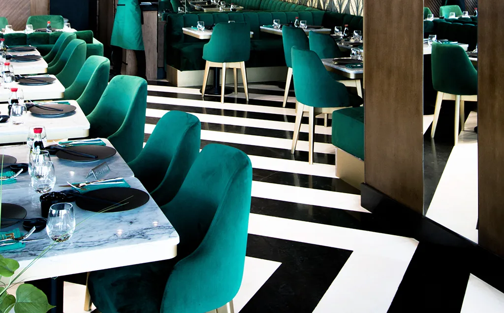 Restaurant contemporain avec ambiance intérieure travaillée, vue 8.