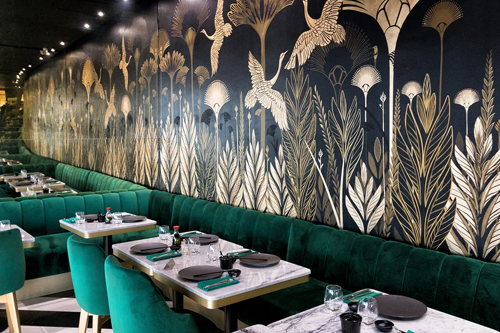 Restaurant contemporain avec ambiance intérieure travaillée, vue 11.