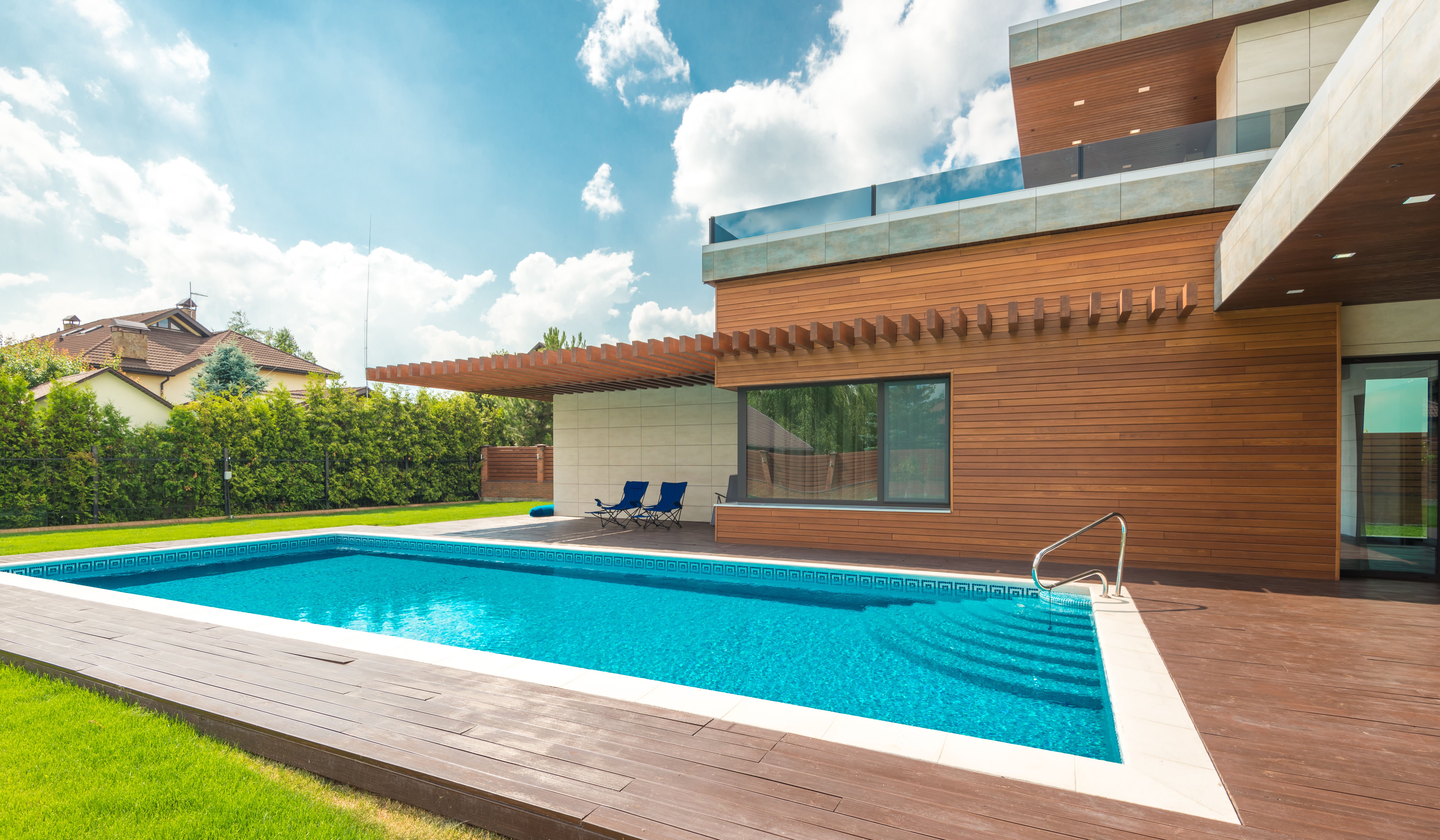 Villa contemporaine avec aménagement intérieur et extérieur, vue 4.